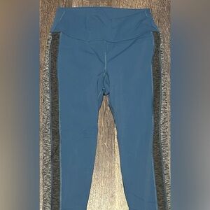 Vuori Women's Blue and Gray Leggings